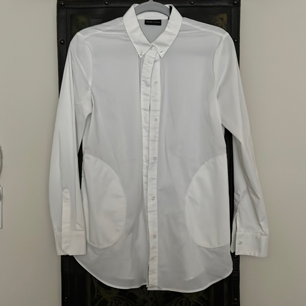Basic White Button Up Size M